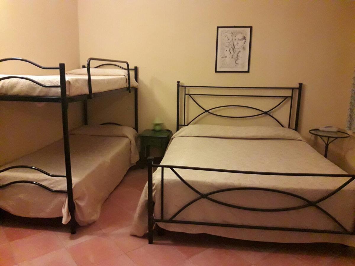 Locanda della luna Fogliano Marina Esterno foto